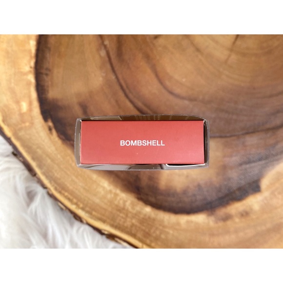 NWT Huda Beauty Liquid Matte Lipstick- Bombshell - Picture 4 of 7